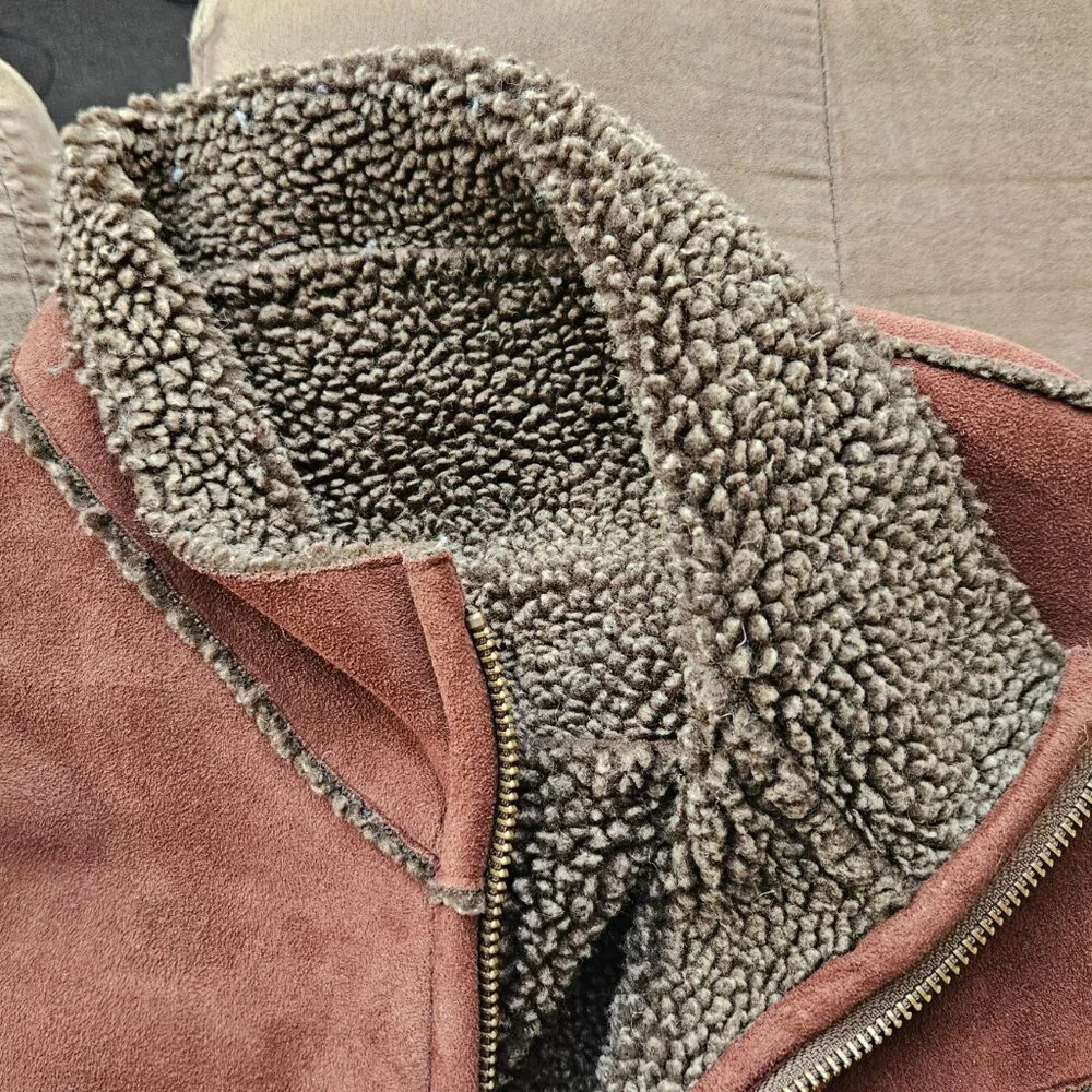 Coat Roots - Picture 3 of 15